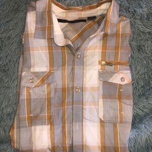 Men’s Sean John casual button down shirt